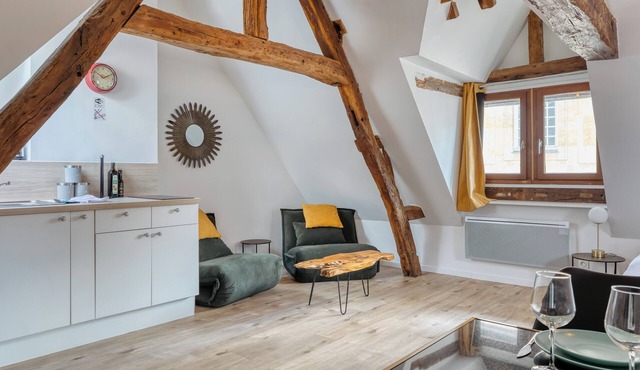 Eveil 4 : le refuge lumière sous les toits de Rouen