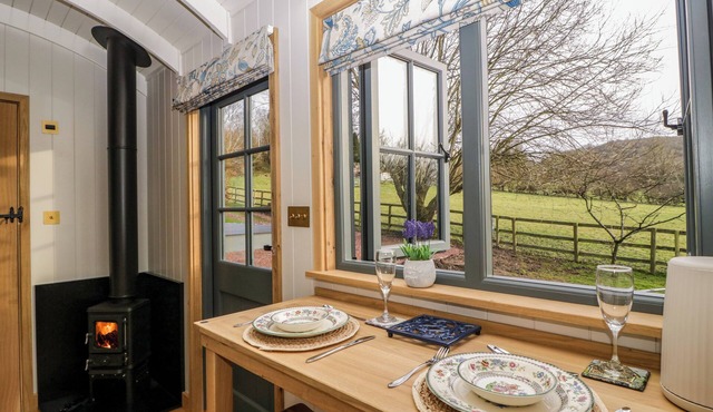 Evendine Hut @ Evendine Cottage