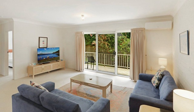 Evening Soiree - Good Position