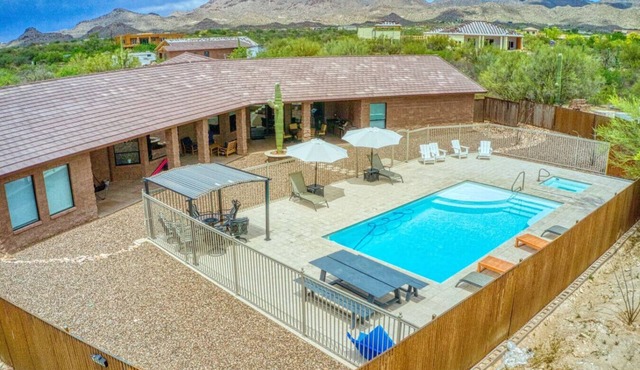 Event Ready Spacious Tucson Villa w/Private Pool