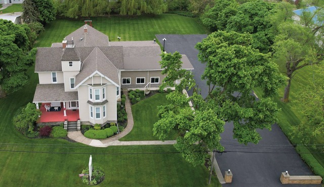 Event Rental 10BR/10BA Sleeps 29 B&B Near The Lake