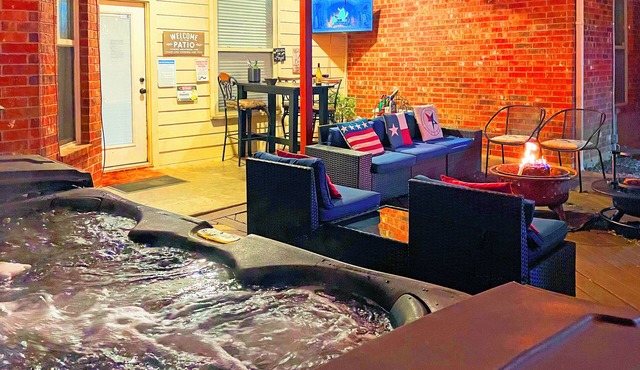 Event Room Swim Spa Hot Tub Sauna, Picklebal, Arcades, 2 game rms, 17 Beds 5bath