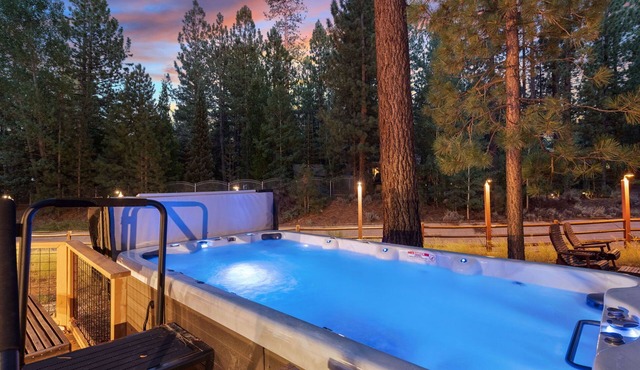 Evergreen - 3 En-Suite Bedrooms, Luxury, Hot Tub, Game Room