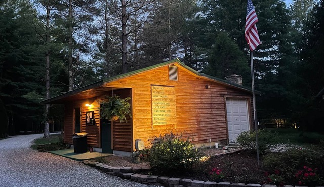 Evergreen Cottage, Twin Lakes Country Cabins