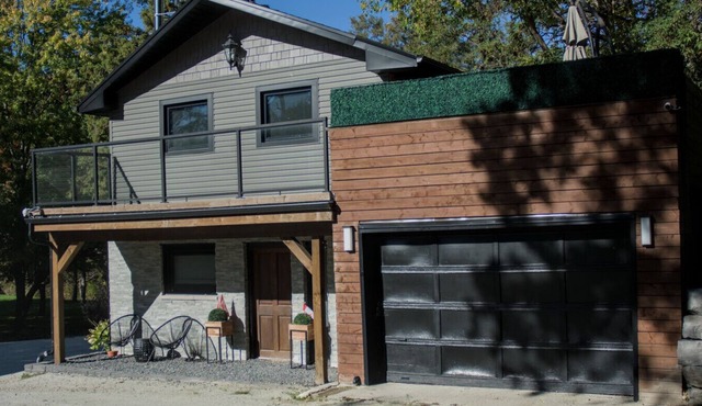 Evergreen Escape - 3 Acres, Hot Tub, Volleyball Court