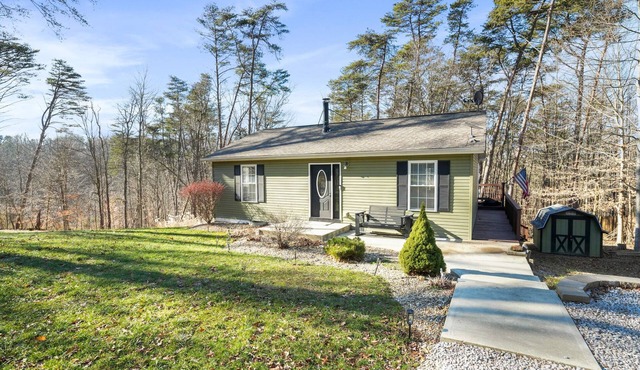 Evergreen Grove | Hocking Hills, Hot Tub, Firepit