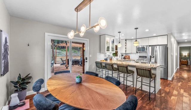 Evergreen Hideaway: Game Room, Sauna + Fire Pit