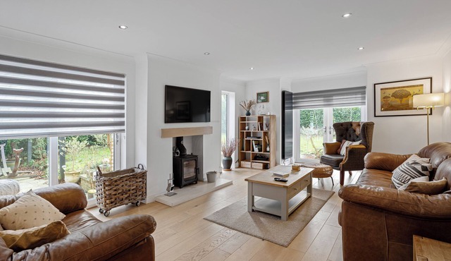 Evergreen House & Separate Annex + Private Drive