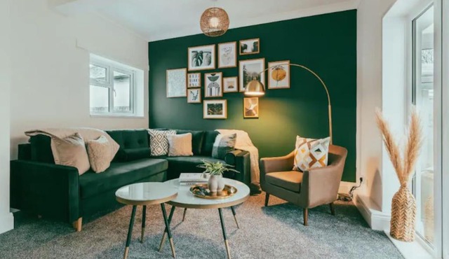 Evergreen Lodge-Wyndale-4BR WParking BHam NEC