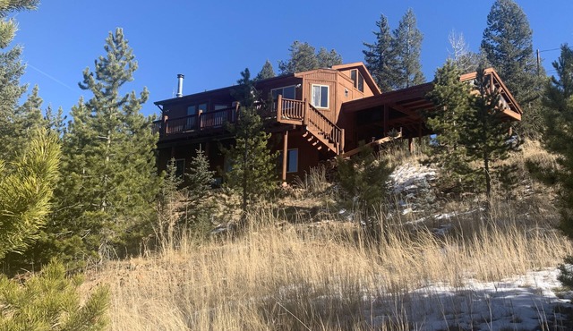 Evergreen Mountain Escape - Newly remodeled!