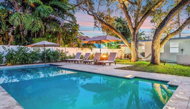 Evergreen Retreat w/Private Pool 5 Min Beach