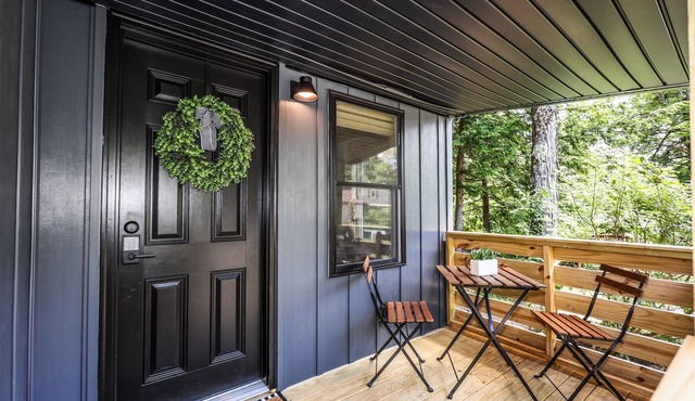EverHaus Cabin by the Brook - Harvard Brook Cabins
