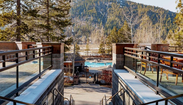 Everline Resort and Spa, Lake Tahoe