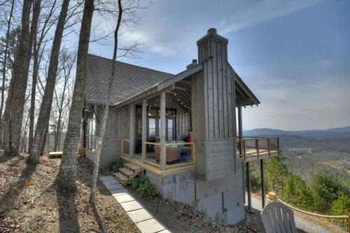 Everlux Retreat - Hot Tub on the Mountain