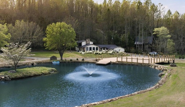 Evermere Estate | A Private Waterfront Wedding Estate in Gatlinburg