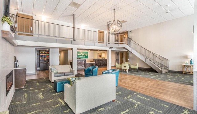EverSpring Inn and Suites