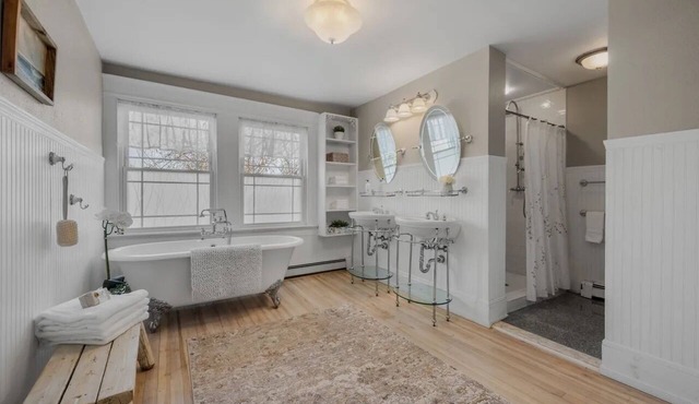 Evertide: Walk to Saybrook Point Resort + Main St + South Cove, pet-friendly