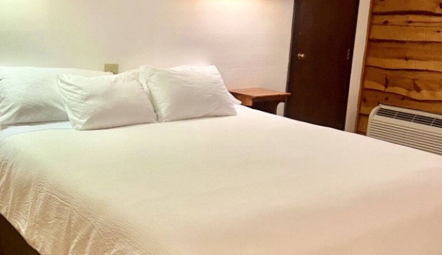 Every Room with a Beautiful View of The Wisconsin River *