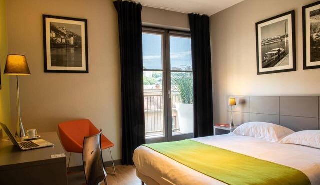 Everything You Need For The Perfect Vacation! 4 Relaxing Units, Pets Are Welcome