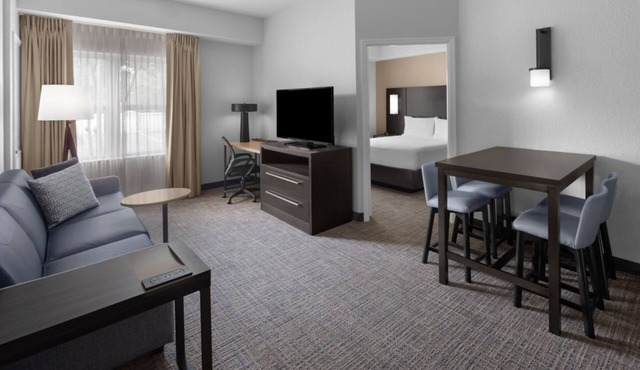 Everything You Need For The Perfect Vacation! Outdoor Heated Pool, Pet-friendly!