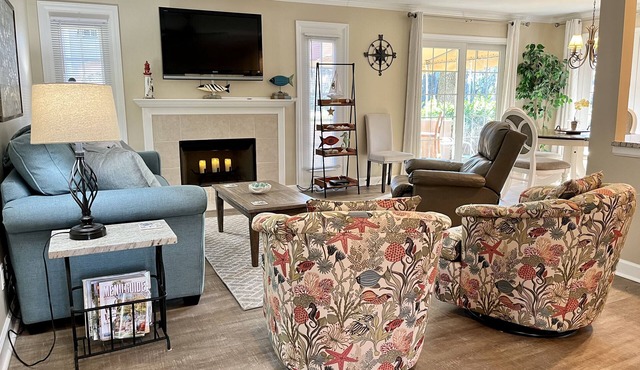 Evian 186-Perfect 2BR, 2BA Villa! Close to pool, tennis, golf & restaurants!