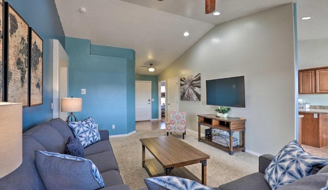 Evolve Family Hideaway Less Than 5 Mi to Lake Powell!