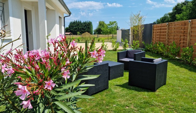 EW 3 BEDROOM HOUSE WITH PRIVATE POOL IN DORDOGNE PERIGORD NEAR PERIGUEUX