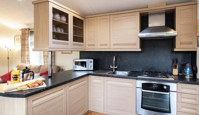 Ewe View - a holiday lodge that sleeps 4 guests in 2 bedrooms