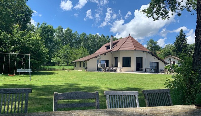 Exceptional waterfront property - Lac de Paladru