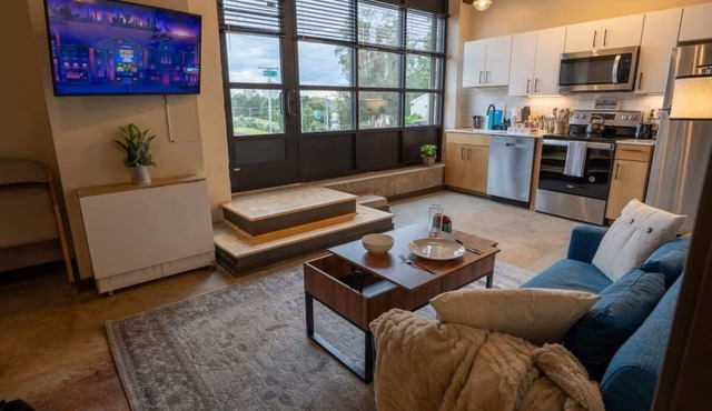 Excellent 2BR Apartment Uptown