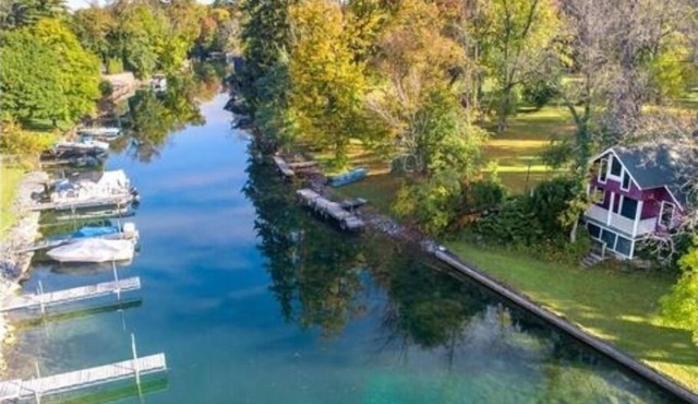 Excellent FingerLakes- Owasco lake waterfront vacation home-Kayakers paradise!