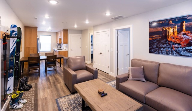 Excellent location for skiing! Brand new, comfy 2BR apartment