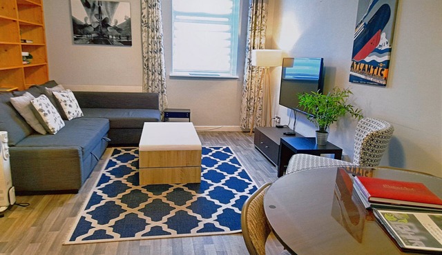 Excellent Location/Free Parking/4 Beds