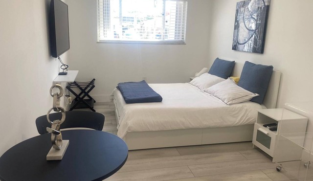 Excellent location Miami Brickell Studio 1.7 Miles from the Beach