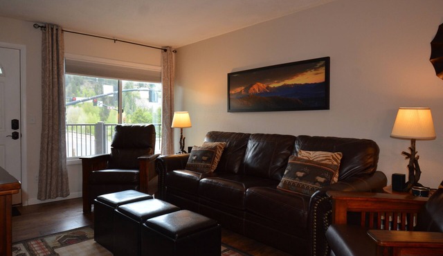 Excellent Location on Main Street, Breckenridge! 2 Bedroom/2 Bath