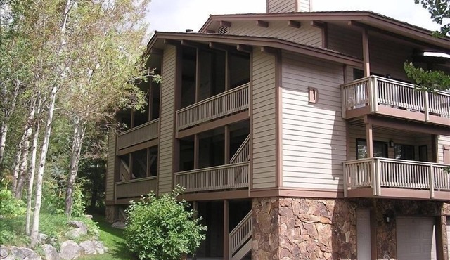 Excellent Reviews, Close to Moose Creek Lift, Shuttle to Village Base, Hot Tub