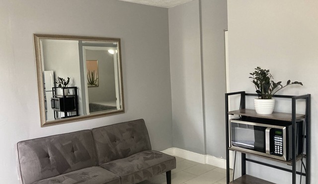 Excellent Studio Centraly Located