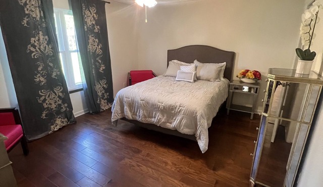 Excellent three bedroom two bath condo close to KU campus