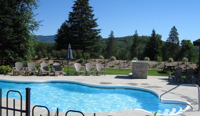 Excellent Townhome On Golf Course w/3 Bdrm 2 Bath