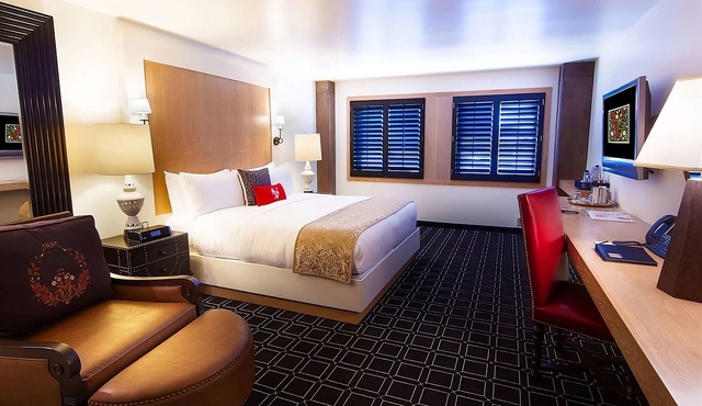 Excellently Situated in Santana Row! Parking Available Onsite, Outdoor Pool!