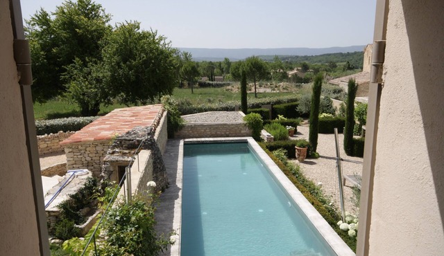 Exceptional 19th century hamlet house, quiet, landscaped garden, swimming pool