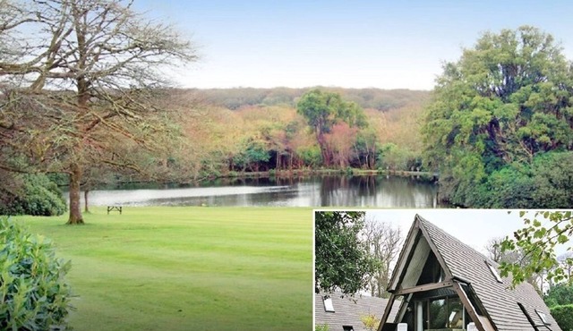 Exceptional 3-bedroom lodge on spacious country estate. Free gym, pool & more.