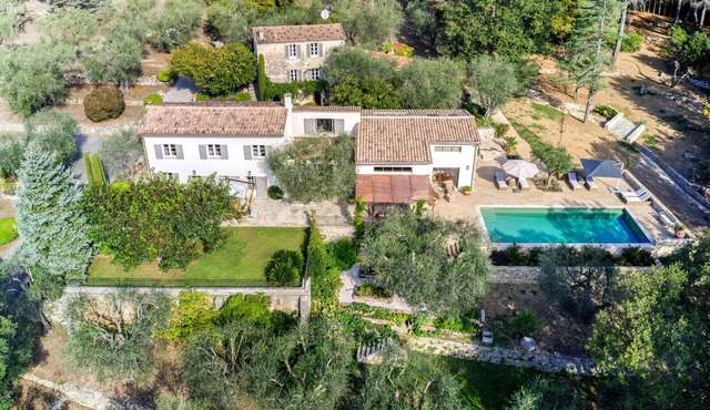 Exceptional 4 bed villa in Valbonne, renovated Mas, large pool, enormous grounds