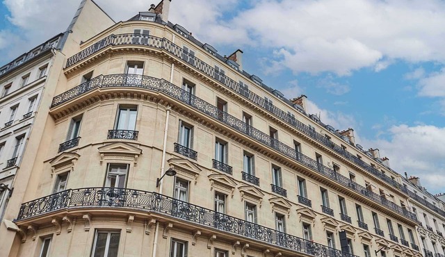 EXCEPTIONAL 4 BEDROOM APARTMENT WITH A/C WALK TO LOUVRE OPERA