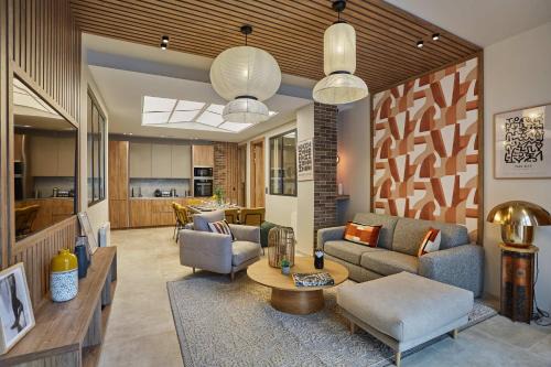 Exceptional 4BDR 10P apartment near Montmartre