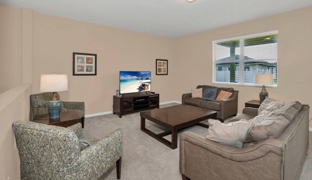 Exceptional 5 Bedroom Property On Crystal Cove 12 Mins To Disney