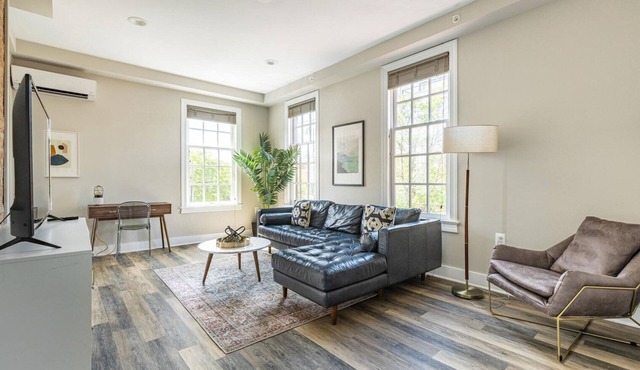 Exceptional Alexandria West 2BR w/W/D, nr Dining, by Blueground