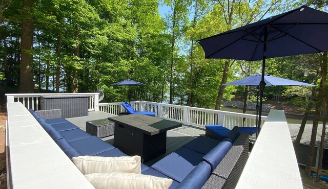 Exceptional! Beautiful Deep Water - Boathouse, Hot Tub, Fire Pit on Lake Gaston!