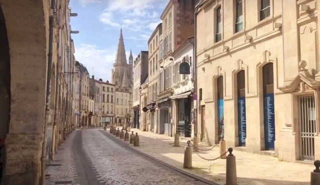 EXCEPTIONAL! Bright villa with heated pool 2 min from La Rochelle! n