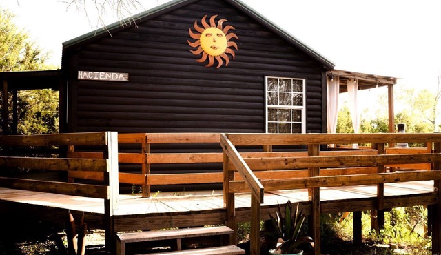 Exceptional Cabin near Lake Granbury Perfect for Discovering Texas Wildlife